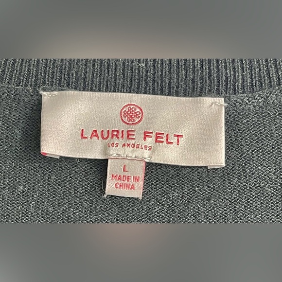 Laurie Felt Black sweater with a groovy, colorful butterfly on front. Size L - Picture 5 of 7